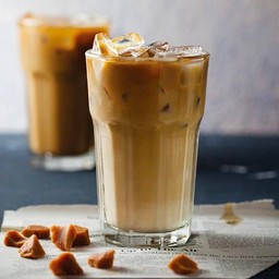 Iced Caramel Latte คาราเมลลาเต้เย็น