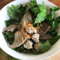เกาเหลาเลือดหมู