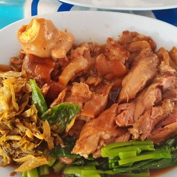 ขาหมูรวมพิเศษ (คากิ+เนื้อหนัง+ไข่) (กับข้าว)