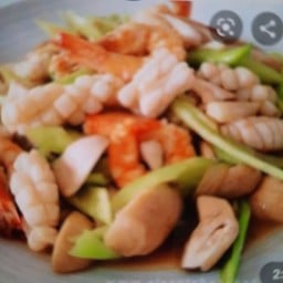 ผัดพริกหยวกทะเลเป็นกับข้าว
