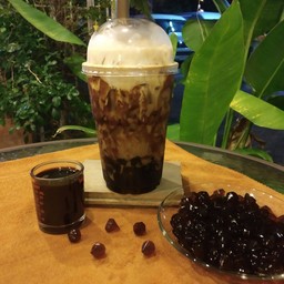 นมสดบราวน์ซูก้าร์บุกไข่มุก