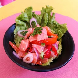 ยำแซลม่อน(D)