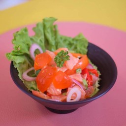 ข้าวหน้ายำแซลม่อนไข่แดงเค็ม(D)