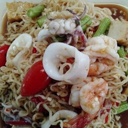 ส้มตำมาม่าทะเล