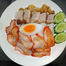 ข้าวหมูแดง+หมูกรอบ