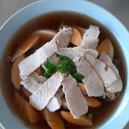 หมี่ หมูไข่
