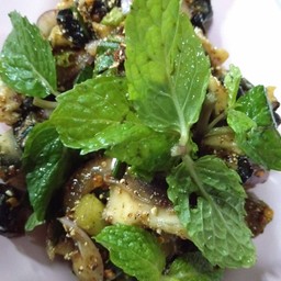 ก้อยหอยเชอร์รี่