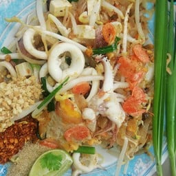 หอยทอดผัดไทยแม่วันดีเจ้าเก่าวัดยาง
