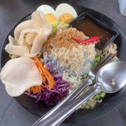 ข้าวยำสมุนไพร