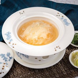 หูฉลามซุปไก่น้ำใส