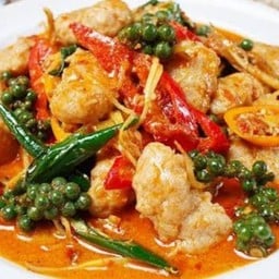 ผัดพริกแกง (กับข้าว)