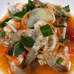อาหมวยยำ เซเว่นหน้าหมู่บ้านทรัพมั่นคง