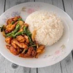 ผัดพริกแกงใต้ ราดข้าว