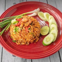 ข้าวผัดต้มยำ