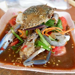 เกาเหลาปูม้ากุ้งมด