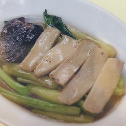 เปาฮื่อแผ่นผัดคะน้า