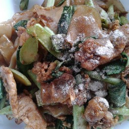 ผัดซีอิ้วหมู