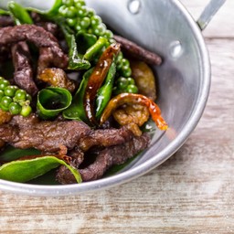 เนื้อแดดเดียว (Sun-Dried Fried Beef)