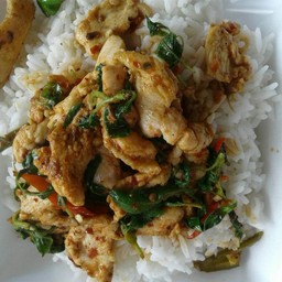 ข้าวกะเพราไก่