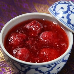 สตรอว์เบอร์รี่ลอยแก้ว