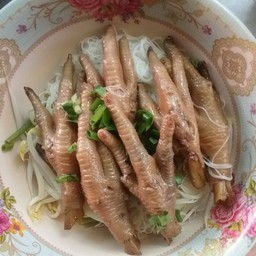 ตีนไก่ตุ๋น