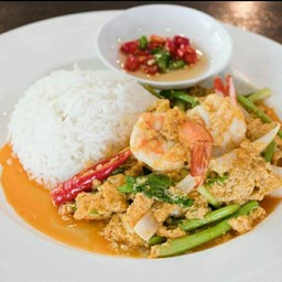 กุ้งผัดผงกะหรี่