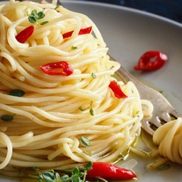 สปาเกตตีผัดพริกกระเทียม