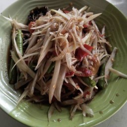 ส้มตำเจ๊เพชร