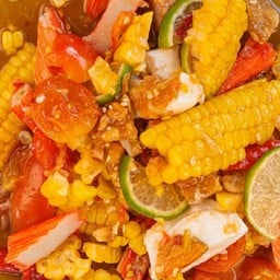 ตำข้าวโพดปูอัด+ไข่เค็ม