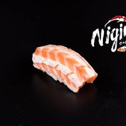 ข้าวปั้นหน้าท้องปลาแซลมอน