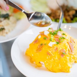 “ข้าวไข่ข้น” (59 บาท) 