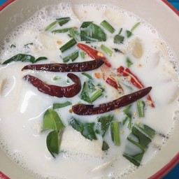 ต้มข่าไก่