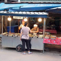 แกงไทยป้าทันนครสวรรค์ ตลาดบ้านโนนม่วง