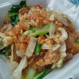 เส้นใหญ่ผัดซีอิ๊ว