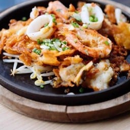 หอยทอดทะเลกระทะร้อน ด่านสำโรง56/1