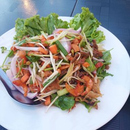 ยำสามกรอบ