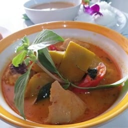 แกงเผ็ดไก่ใส่ฟักทอง