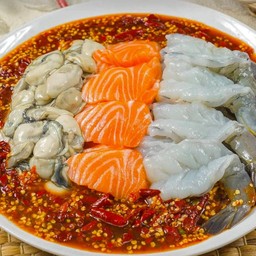 ยำแซลมอนนางรมกุ้งสด