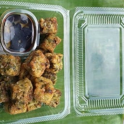 กุยช่ายชายเล็ก