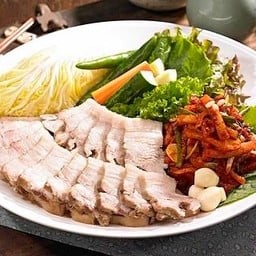โบซัม (หมูอบห่อกิมจิ) Bossam