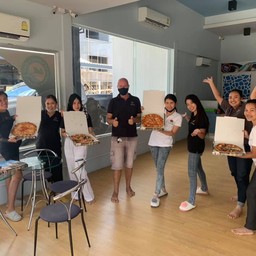 happy delivery customers
