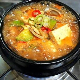 ซุปเต้าเจี้ยวใส่เต้าหู้ Tenjang Jiggae
