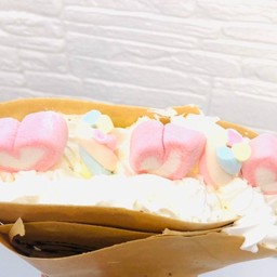 เครปกรอบครีมสด  มาชเมลโล่ ซอสนม