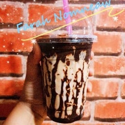 Farah Nomneaw ฟาร่าห์นมเหนียว ซอยสามัคคี