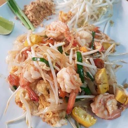 ผัดไทยกุ้งสด