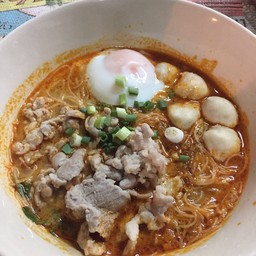 ก๋วยเตี๋ยวหมูน้ำใส