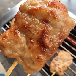 หมูปิ้ง + ไก่ปิ้งนมสด เจ๊แหม่ม😋