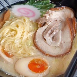 หอมหอม ราเมน ภูเก็ต