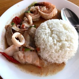ข้าวราดกะปิทะเล