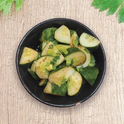 สลัดแตงกวาญี่ปุ่น